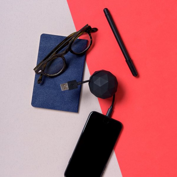 COSMO Lightning Cable with Storage 1.2 meter Red