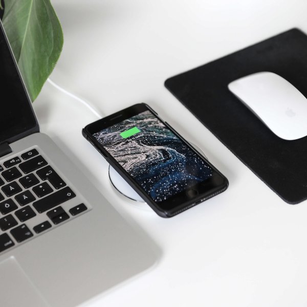 Wireless QI Charger 5W 1A White