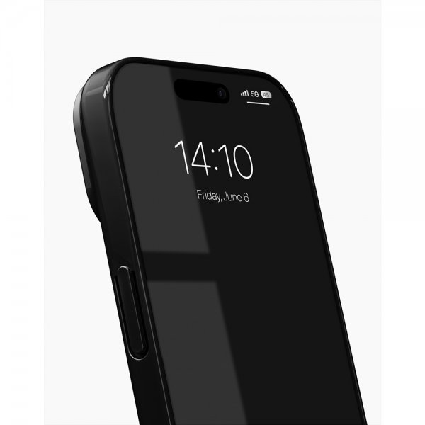 iPhone 13/14/15/16e/17e Case Slim Case MagSafe Glossy Black