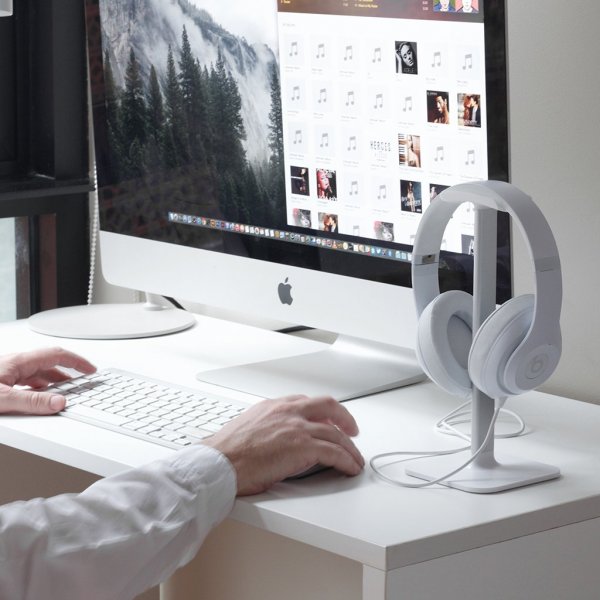 Posto Headphones Stand