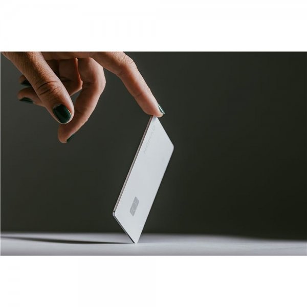 Tracking Card Pro White